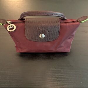 Longchamp - LE PLIAGE GREEN POUCH WITH HANDLE - Burgundy